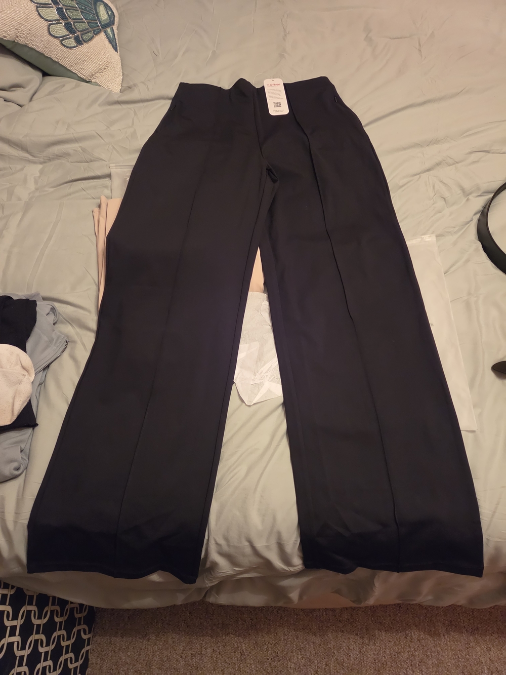 Wide-Leg Black Women’s Trousers with Front Crease